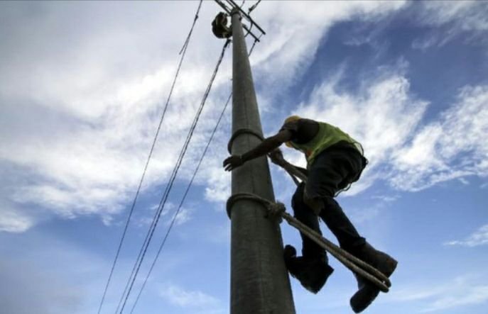 Tak Pernah Izin Apalagi Sewa, Giliran Minta Pindah Tiang Dikenakan Biaya, PLN Langgar Undang-undang Ini
