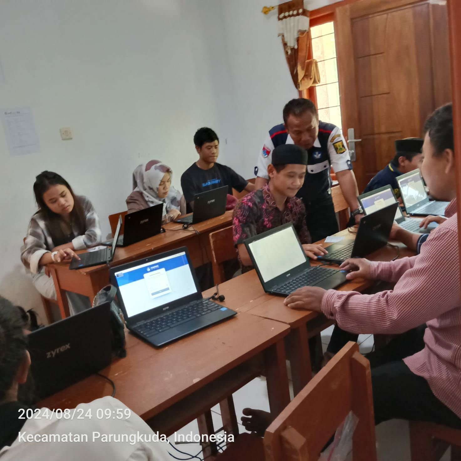 Pelaksanaan ANBK 2024 di PKBM Daarul Muttaqien berjalan Lancar