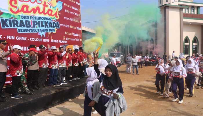 KPU Kabupaten Sukabumi Gelar Jalan Santai dan Kirab Pilkada 2024