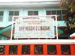Dituduh Lakukan Pungli. Kepala SMPN 2 CIBADAK : Itu Fitnah !!!